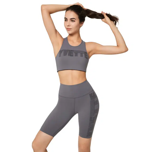 Yvette Logo
