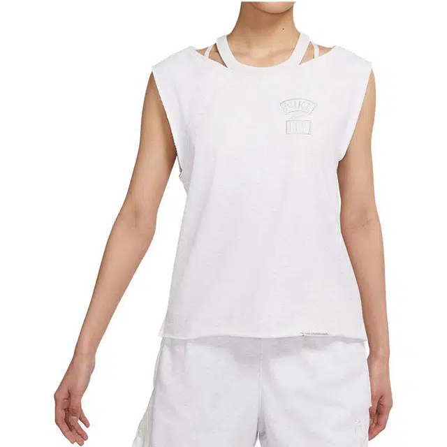 Nike Standard Issue T