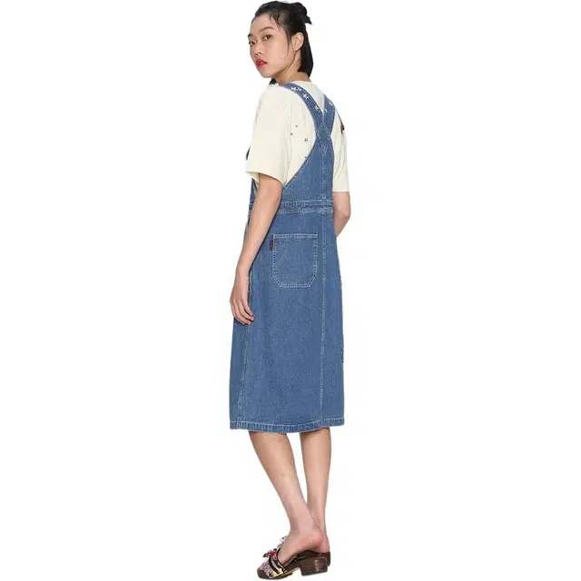 鬼洗 花卉动物刺绣宽松高腰牛仔背带短款无袖连衣裙 女款 蓝色