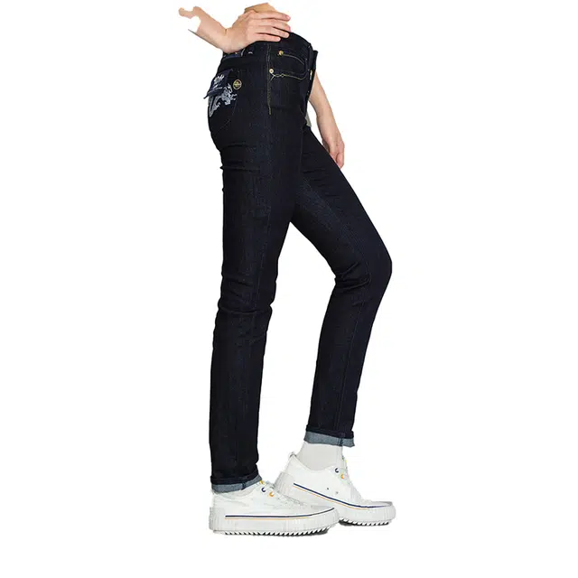 Lee FW22