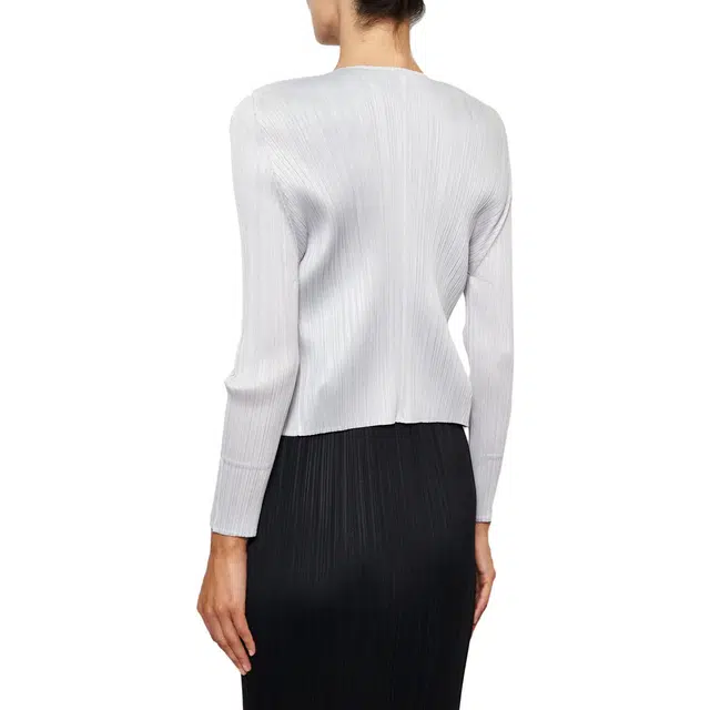 PLEATS PLEASE ISSEY MIYAKE