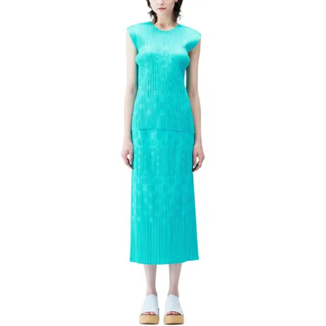 PLEATS PLEASE ISSEY MIYAKE T