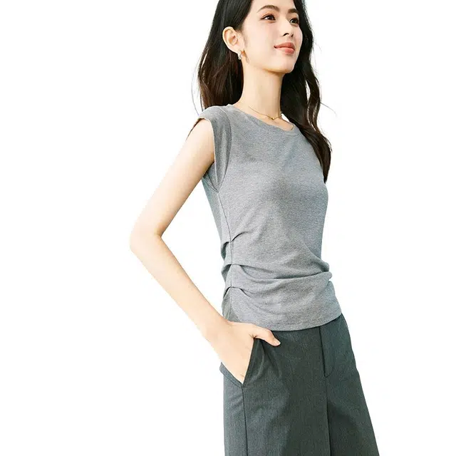 晚白 圆领正肩减龄短袖 女款