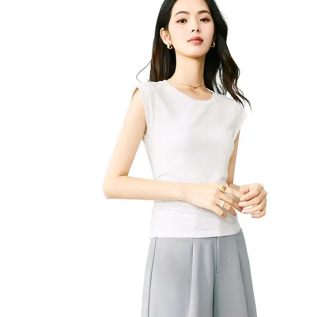 晚白 圆领正肩减龄短袖 女款