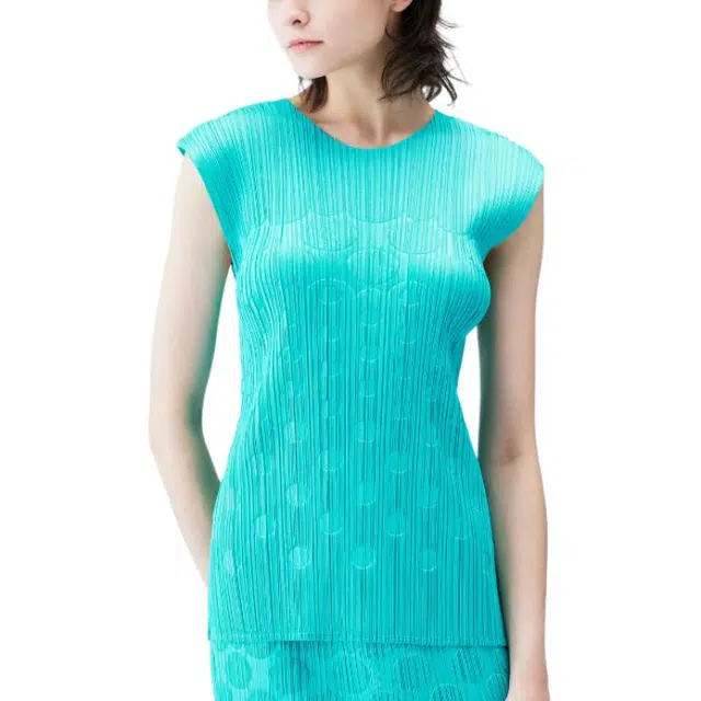 PLEATS PLEASE ISSEY MIYAKE T