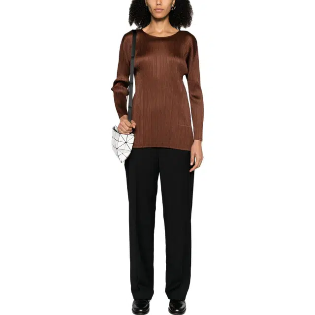 PLEATS PLEASE ISSEY MIYAKE T