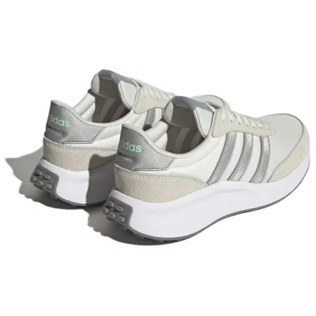 adidas RUN 70s