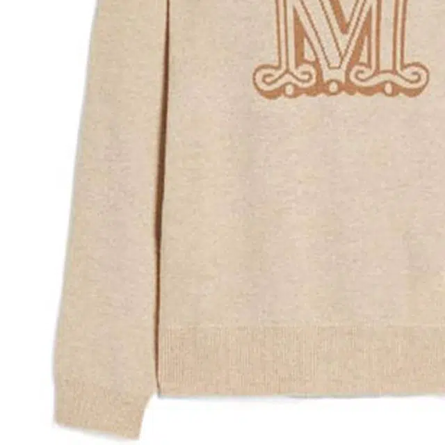 MaxMara FW22 Logo