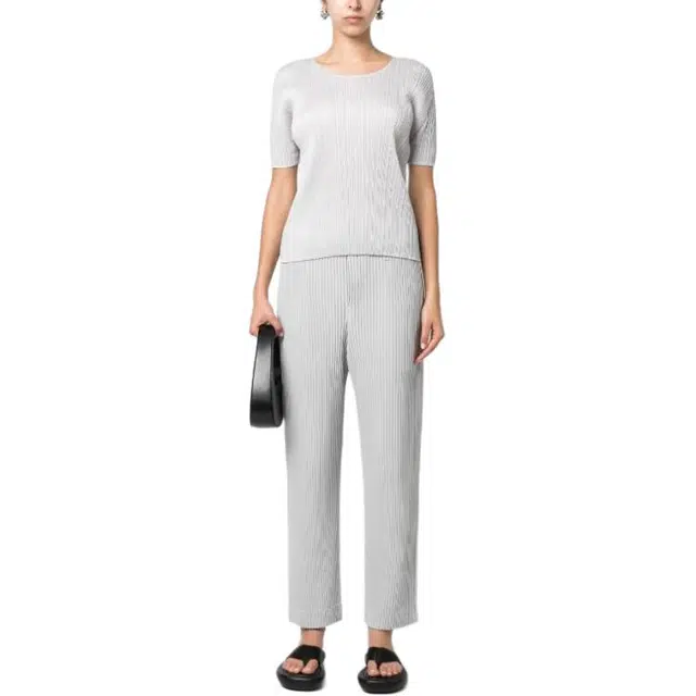 PLEATS PLEASE ISSEY MIYAKE T