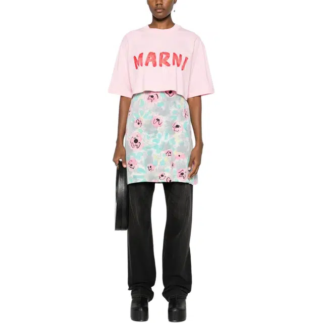 MARNI T