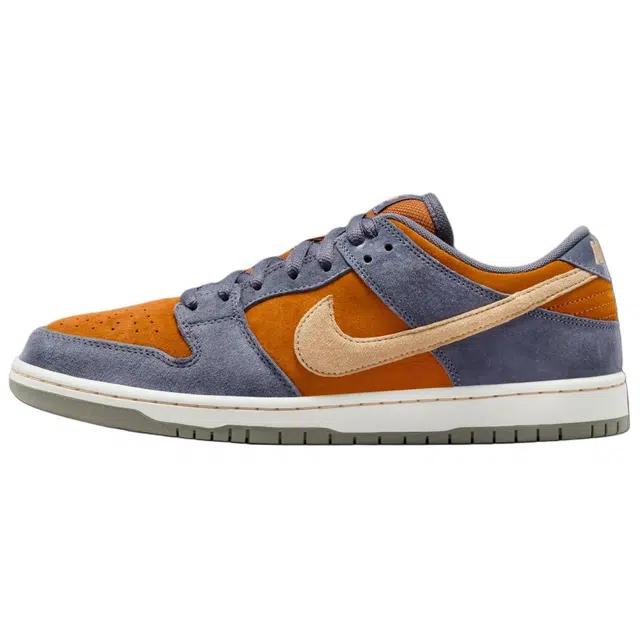 Nike SB Dunk Low Light Carbon