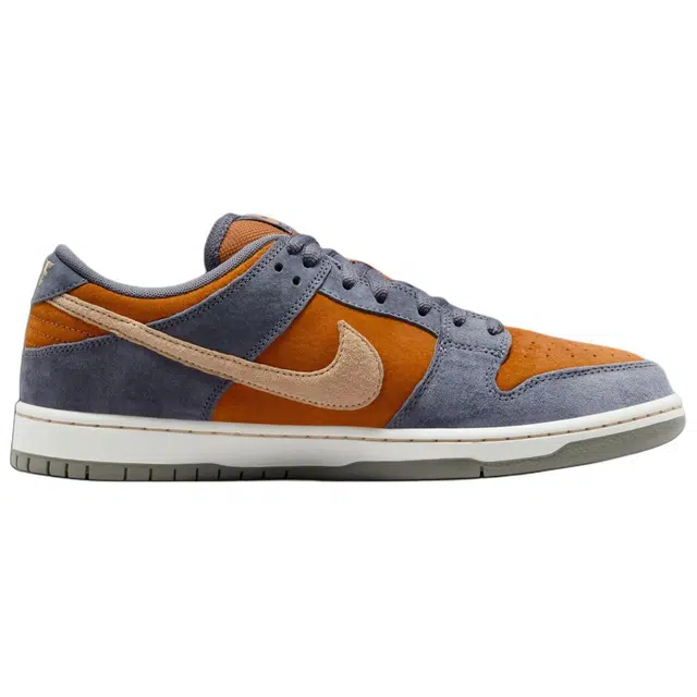 Nike SB Dunk Low Light Carbon