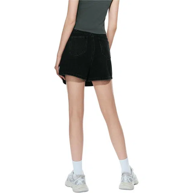 URBAN REVIVO SS24