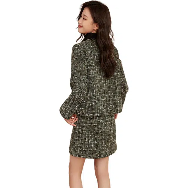 沫晗依美 单排扣格子圆领简约上衣中腰合身短裙裙装套装 女款 灰绿色