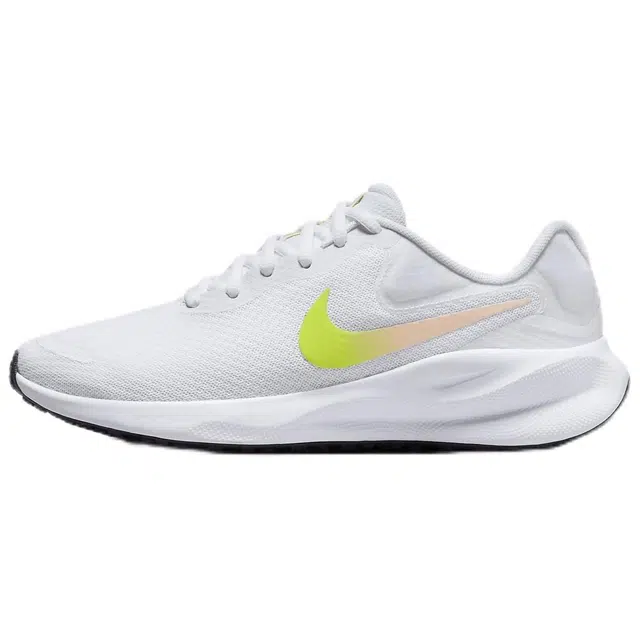 Nike REVOLUTION 7