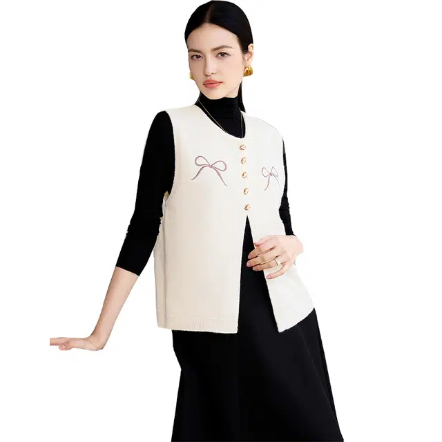 她池 甜美蝴蝶结刺绣圆领单排扣宽松马甲 女款 米白色