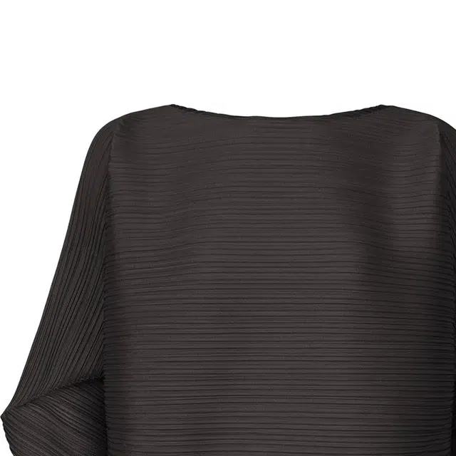 PLEATS PLEASE ISSEY MIYAKE T