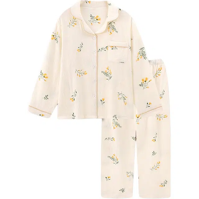北极绒 简约亲肤舒适满印花卉翻领开衫长袖休闲可外穿长裤睡衣套装 女款 杏色