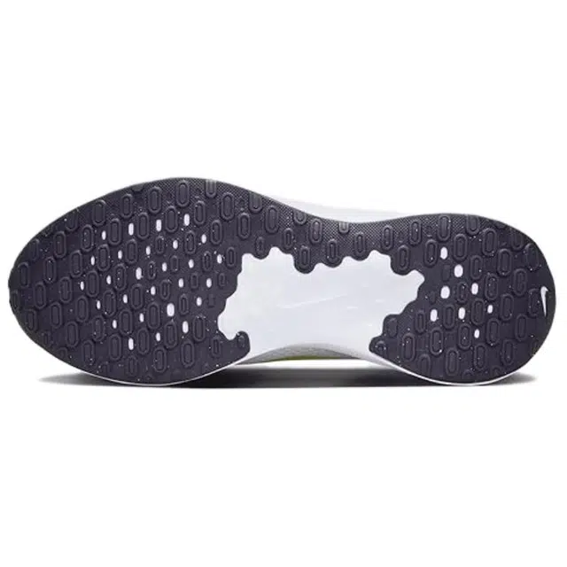 Nike REVOLUTION 7