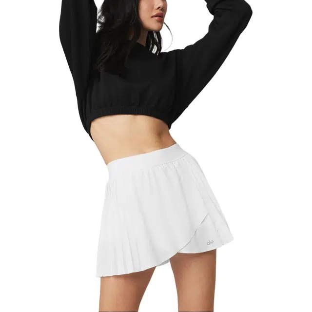 alo yoga JISOO