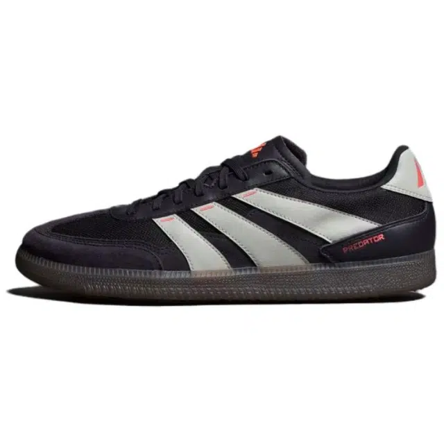 adidas PREDATOR FREESTYLE