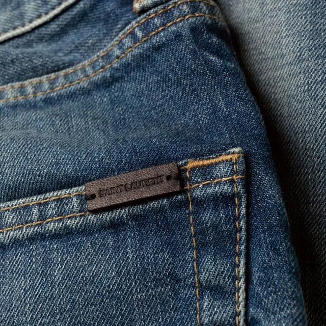 SAINT LAURENT