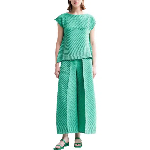 ISSEY MIYAKE SS23 T