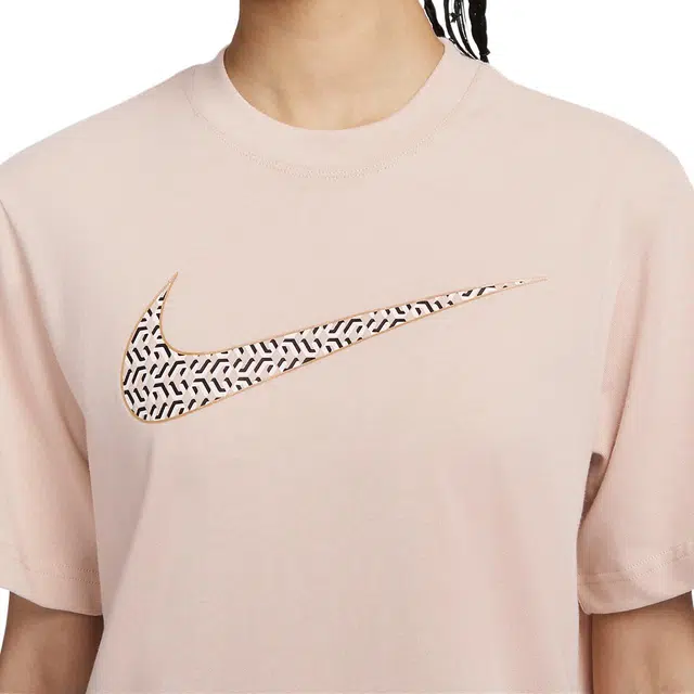 Nike Sportswear LogoT