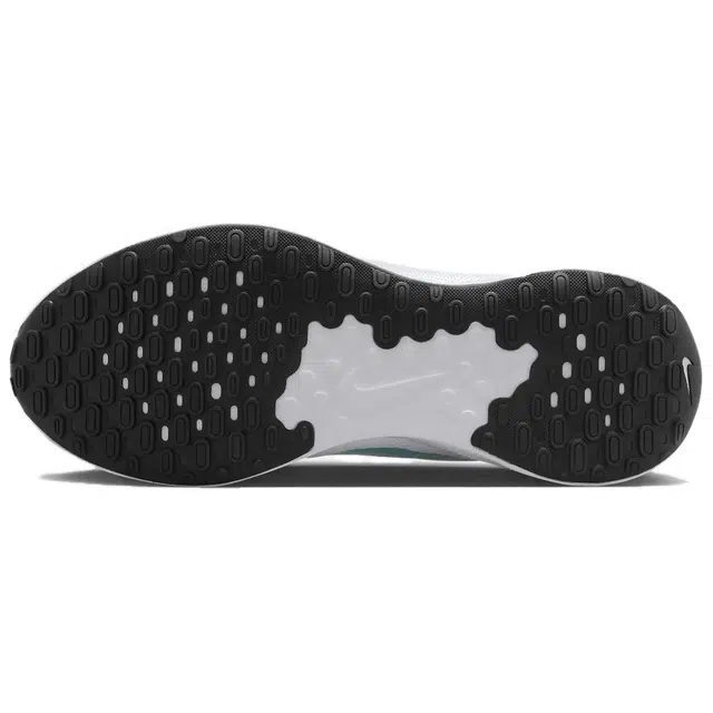 Nike REVOLUTION 7