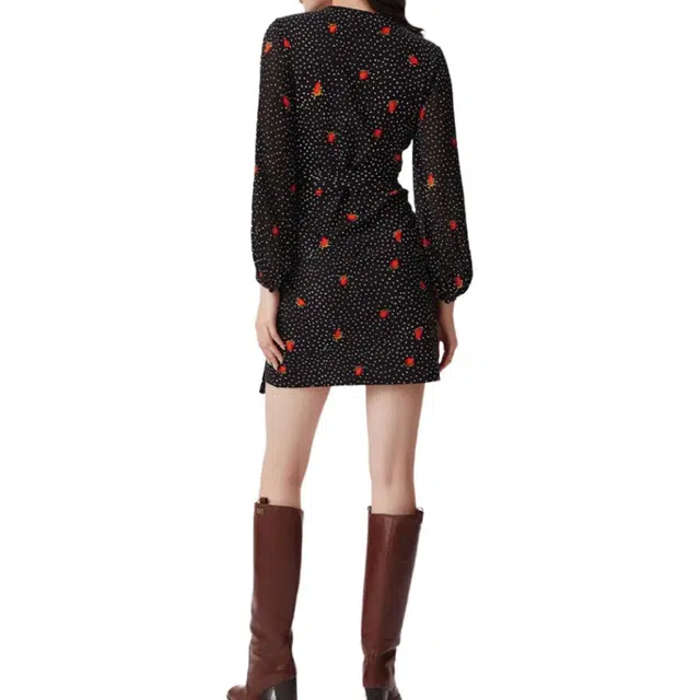 DIANE VON FURSTENBERG V