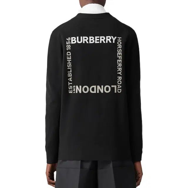 Burberry SS22 V