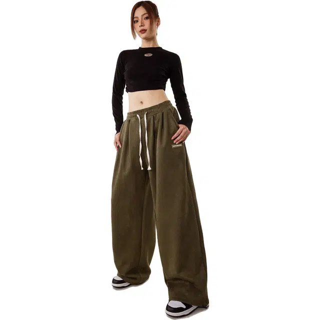 FW23