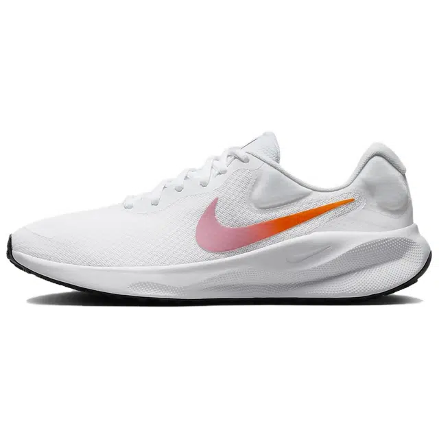 Nike REVOLUTION 7