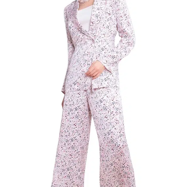 BESIONIA SS23