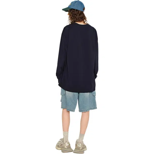 AWAO T