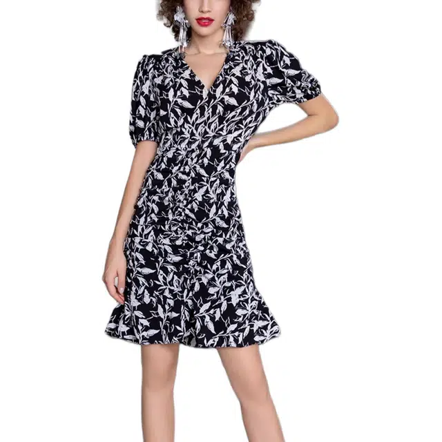 BESIONIA SS23 V