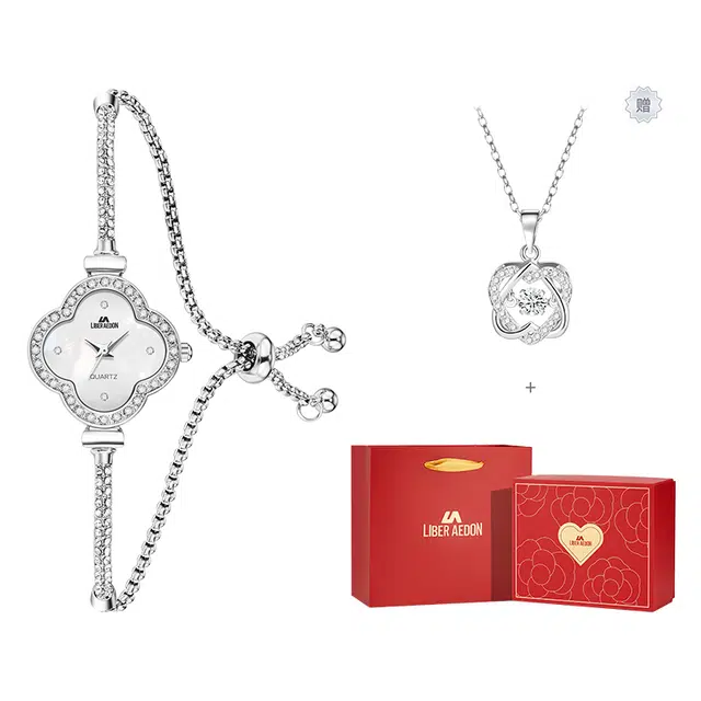 LIBER AEDON Quartz Mother-of-Pearl Diamond Clover Bracelet Watch