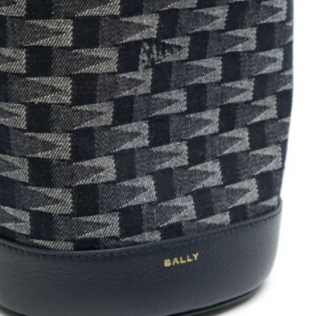 BALLY