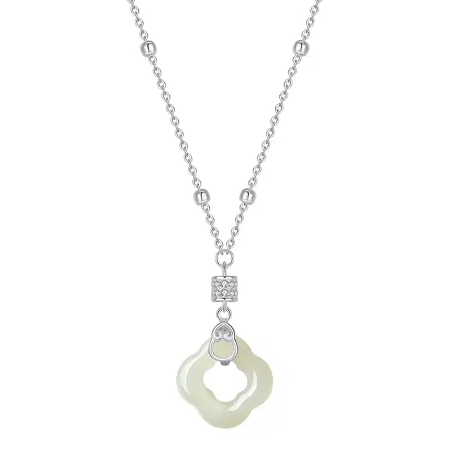 银千惠 新中式镂空幸运四叶草平安扣吊坠 国潮转运珠平安福禄吉祥小蛮腰锁骨链 小众宝石镶嵌送礼生日礼品首饰 项链 白玉/青白玉 女款