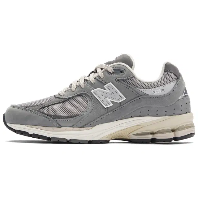 New Balance NB 2002R