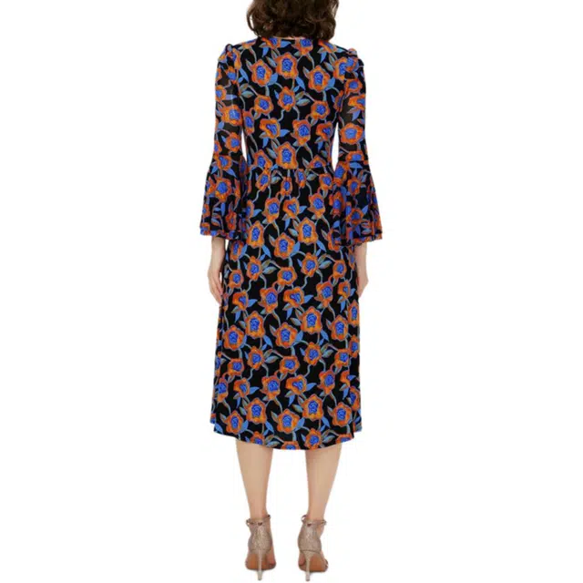 DIANE VON FURSTENBERG V