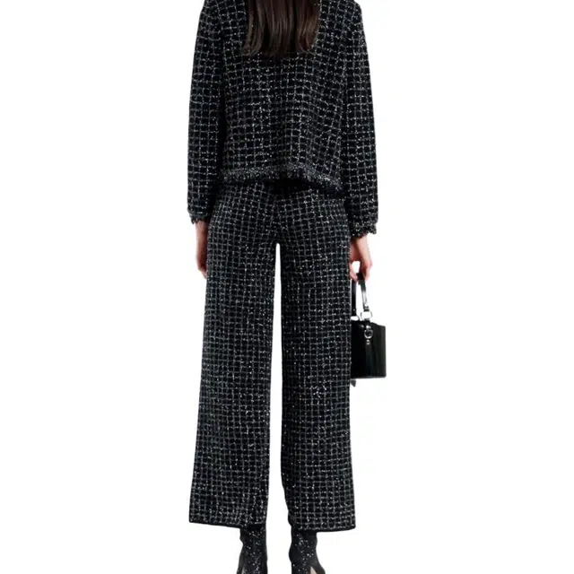 BESIONIA FW22