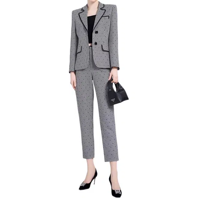 BESIONIA FW23