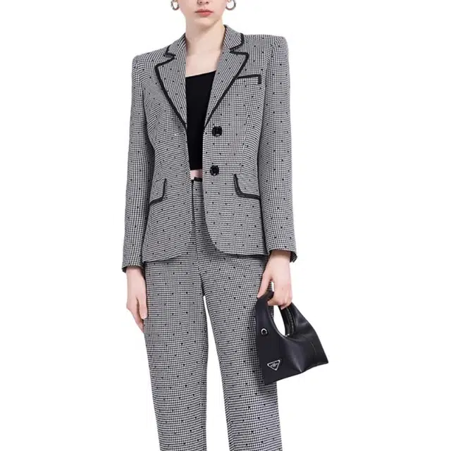 BESIONIA FW23