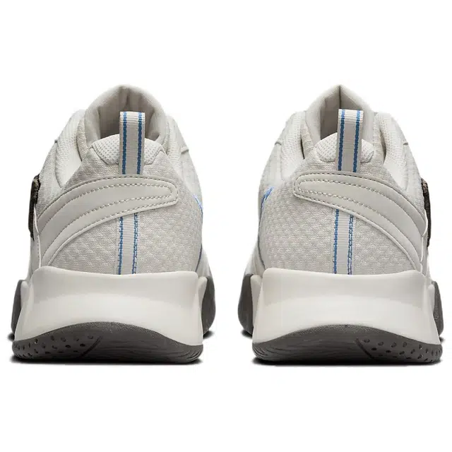 Nike Court Light 4