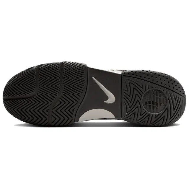 Nike Court Light 4