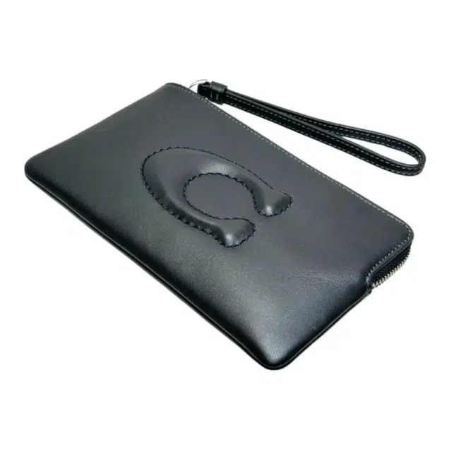 COACH Wristlet 19 Logo