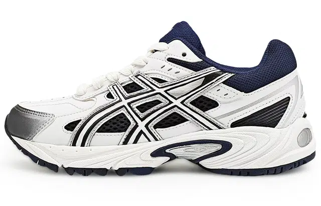 Asics EIGHT