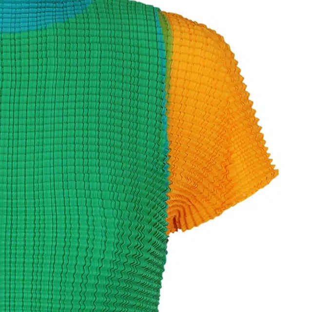 ISSEY MIYAKE T