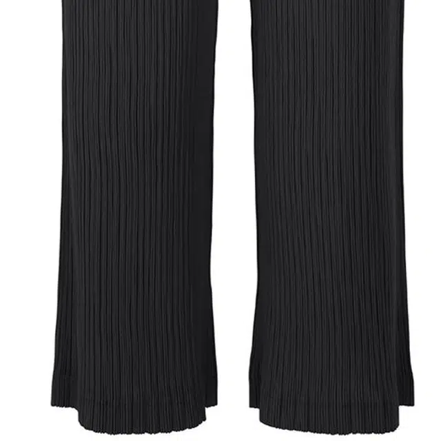 ISSEY MIYAKE HATCHING